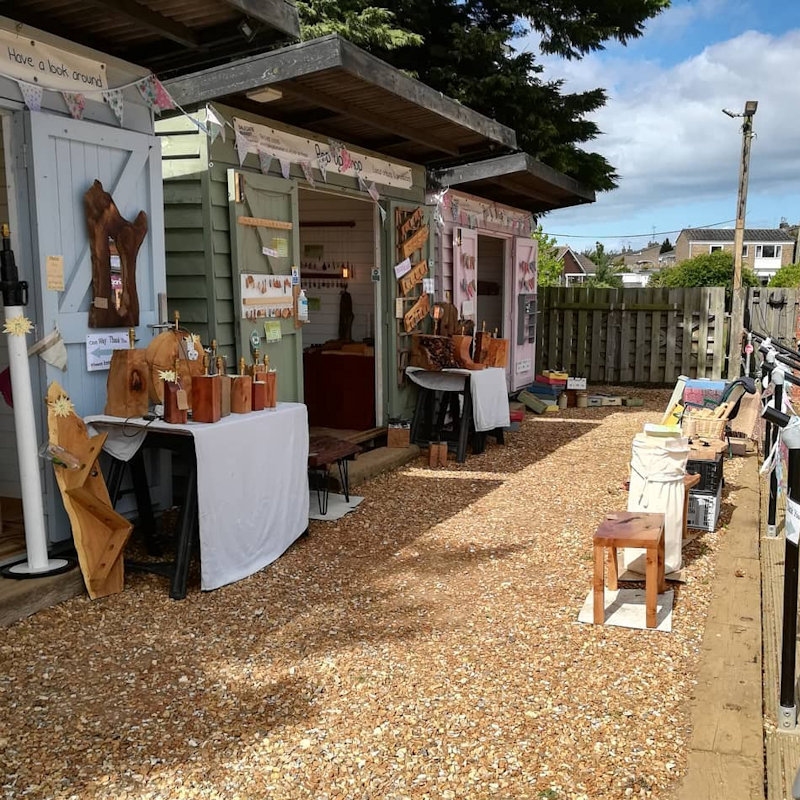 Pop Up Shops - Wood 'n Tu - Marty Griffin Fine art, Dalegate Market, Burnham Deepdale, North Norfolk Coast, PE31 8FB | North Norfolk Coast shopping that's not on the high street from local producers & artisans. Dalegate Market will host four artisans & producers in the beach huts each week. | pop up shops, pop ups, popups, popup shops, culture, independent retailers, shopping, retail therapy, not on the high street, weekly, shopping event, dalegate market, north norfolk coast, burnham deepdale, visiting, food, drink